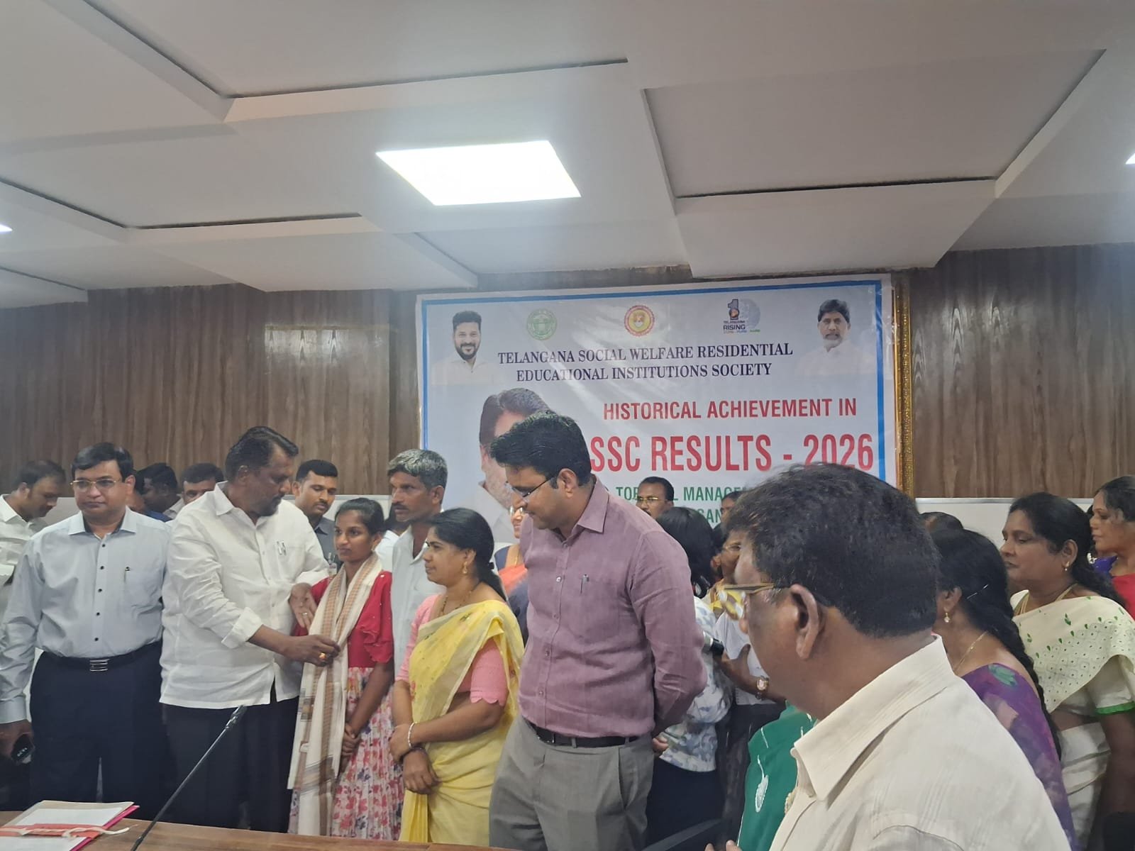 నేటి ప్రభాత దర్శిని  గురుకుల విద్యార్థులకు సన్మానం